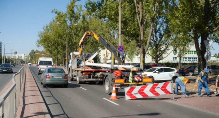 Ulica Stryjeńskich w rękach robotników. Zmiany są WIDOCZNE. 