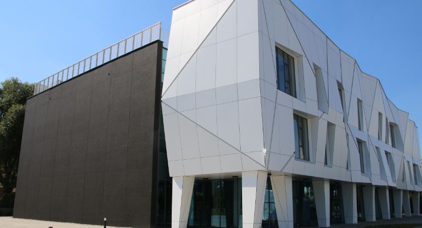 Cieszmy się z Ursynowskiego Centrum Kultury „Alternatywy”