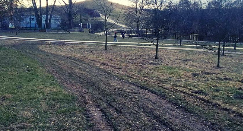 Radny interweniuje ws. Parku im. Romana Kozłowskiego [ZDJĘCIA]
