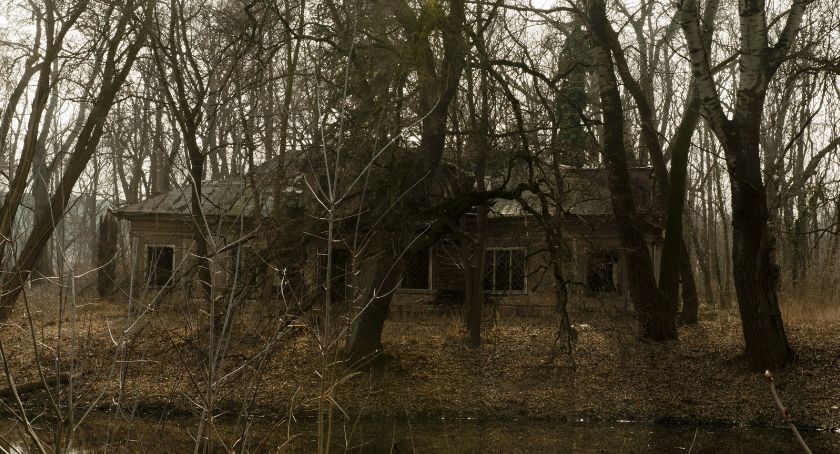 Na razie rudera, a nie Dworek na Wyczółkach [ZDJĘCIA]