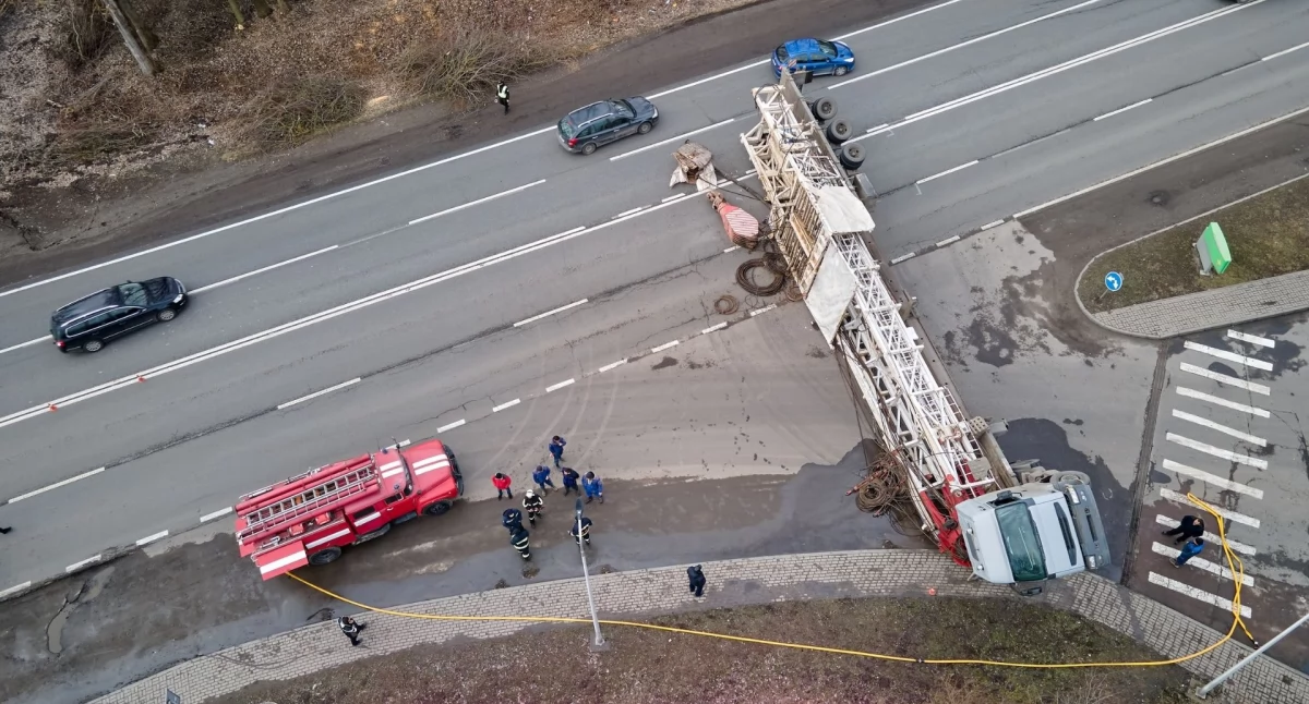 Działania służb, Wypadek udziałem trasie wczorajsze utrudnienia drodze - zdjęcie, fotografia