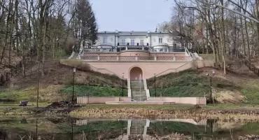 Tajemnicze ogrody Pałacu Krasińskich na Ursynowie wreszcie dostępne dla spacerowiczów!
