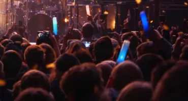 Spektakularny wieczór sylwestrowy na Ursynowie — znana artystka porwie publiczność!